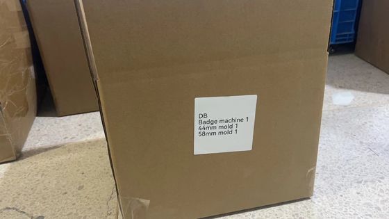 badge machine with round 44 & 58mm mold/moulds